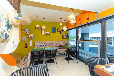 Торговая площадь в центральной части города: 12