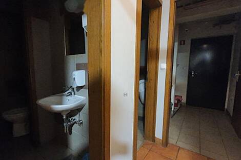 Торговая площадь: 21