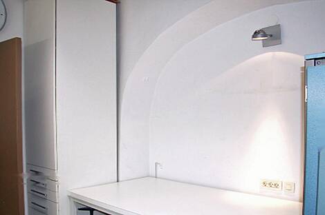 Помещение коммерческого назначения в центральной части города: 2