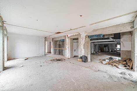 Торговая площадь Поле: 13