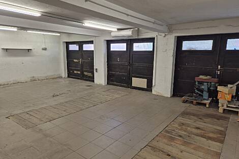 Магазин в центральной части города: 11