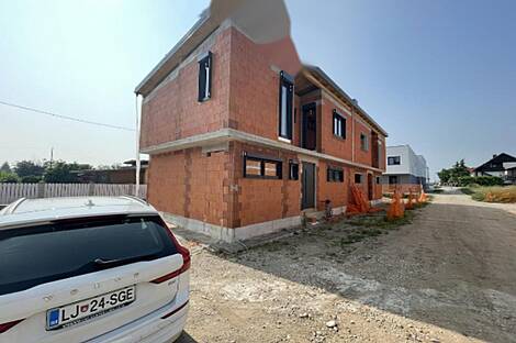 Дом в Залоге с террасой: 3