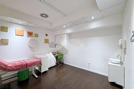 Здание коммерческого назначения Зупанчичева Яма: 12