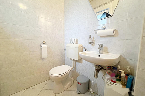 Коммерческое пространство занимали: 2