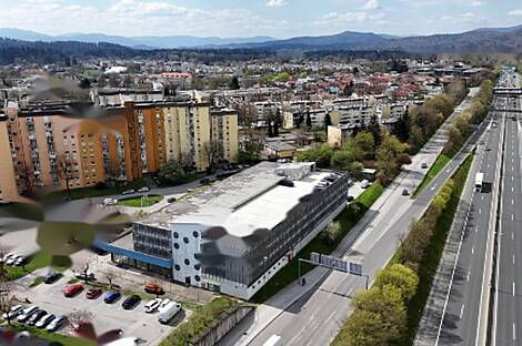 Квартира Шишка используется под коммерческое помещение.: 10