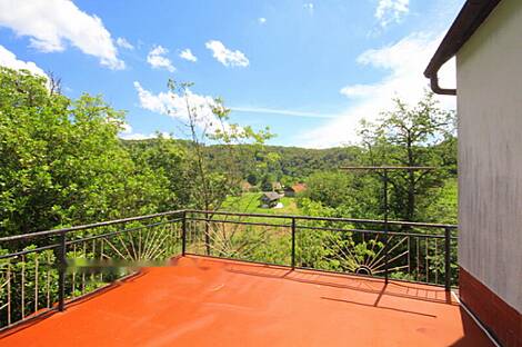 Квартира, Армия: 16