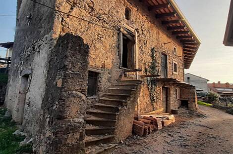 Здание с террасой над Браником: 1