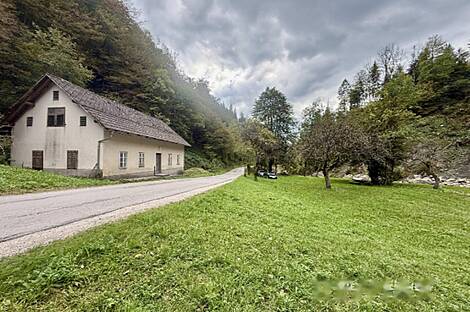 Жильё, расположенное в Любно-об-Савине: 3