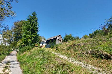 Особняк, Златече, У Новой Церкви: 11