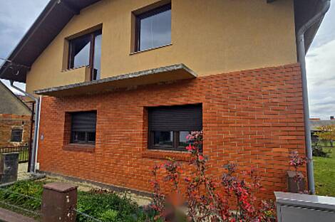 Жилище, Добровник: 13