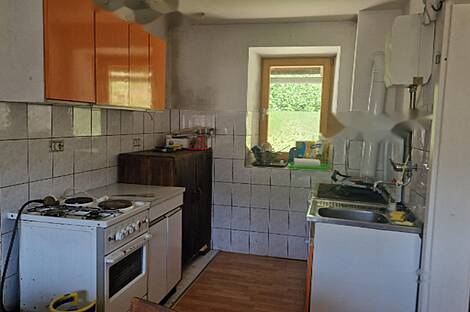 Дом в районе Завода, на улице Содражица: 13