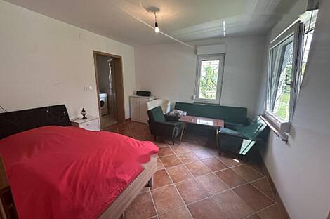 Жилище Родни Верх: 4