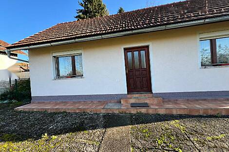 Здание у реки Крка: 1