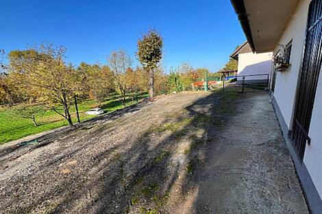 Здание у реки Крка: 19