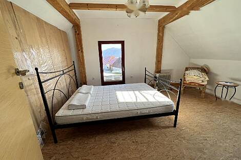 Здание в Храсте об Бистрице: 10