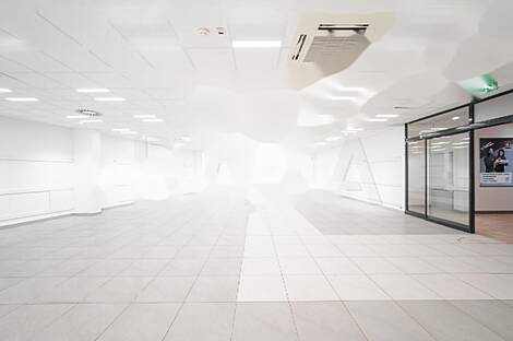 Магазин в центральной части города: 7