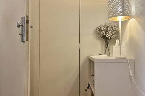 Центральное расположение, квартира с более чем пятью комнатами: 4