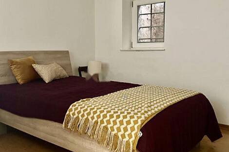 Центральное расположение, квартира с более чем пятью комнатами: 22