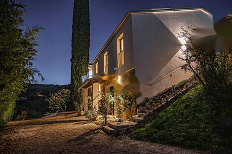 Здание на Новый Копер: 15