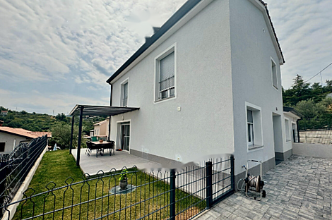 Дом Близнец в Ново Гриньян: 22