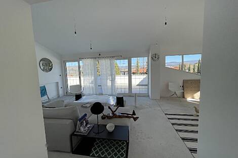 Дом в Чежарьи, откуда открывается вид на море.: 16