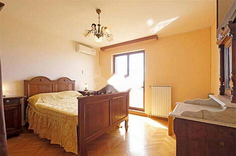 Парецаг, дом: 8