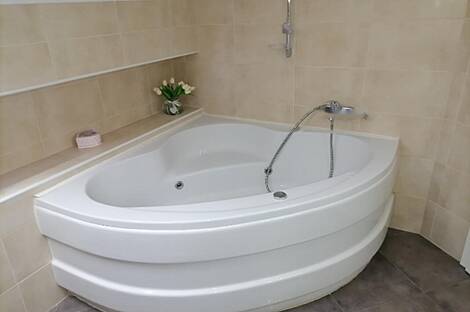 Квартира с четырьмя комнатами в Гунцле: 14