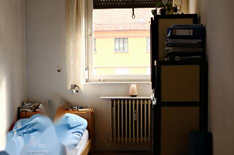 Апартаменты с тремя комнатами в центральной части города: 13