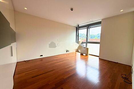 Апартаменты, более 5 комнат, находится в Центральном районе: 18