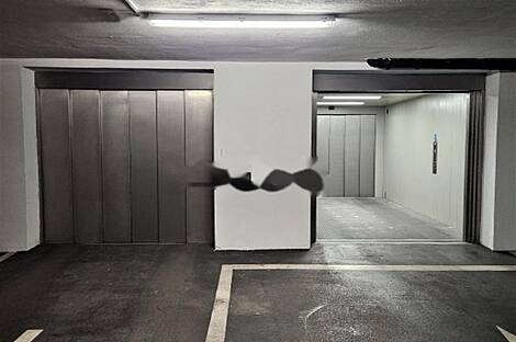 Центр, многокомнатная квартира, более пяти комнат.: 16