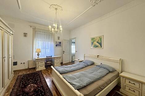 Трёхкомнатная квартира в центре города Лука.: 1