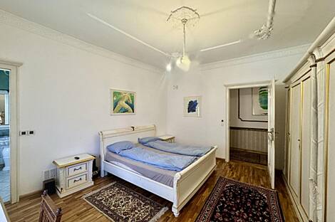 Трёхкомнатная квартира в центре города Лука.: 10