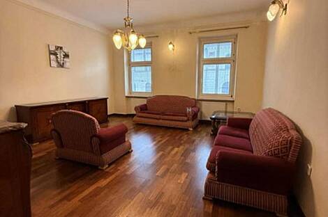 Дом с 5 и более комнатами в центре: 4