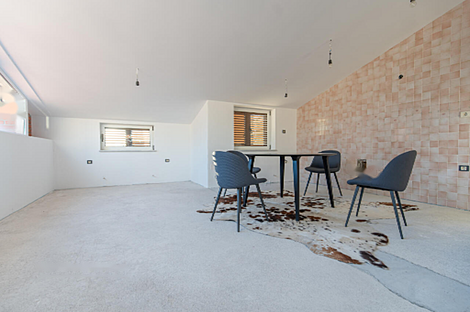 У моря стоит дом Чежарьи: 7