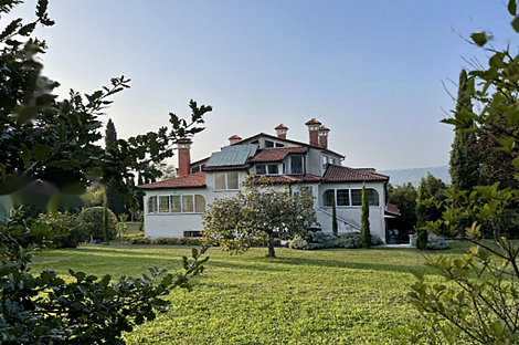 У моря стоит дом Чежарьи: 14