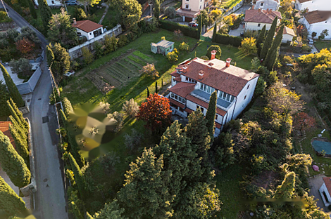 У моря стоит дом Чежарьи: 19