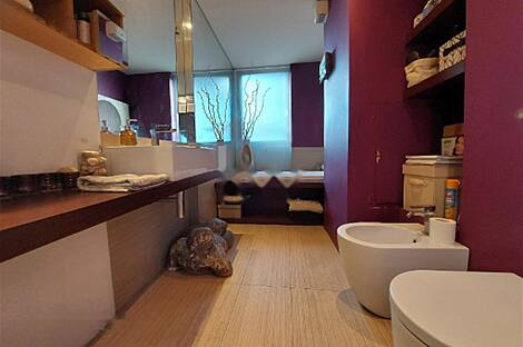 Многокомнатная квартира, центр, Л.: 15