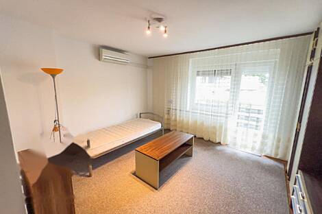 Апартаменты с тремя комнатами Шишка: 3