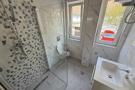 Дом Рудник, состоящий из двух частей.: 17