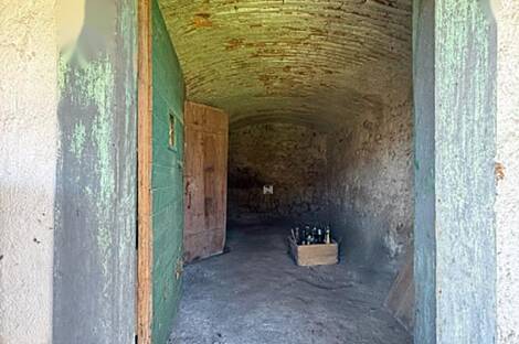 Здание, Яма-при-Дворе: 10