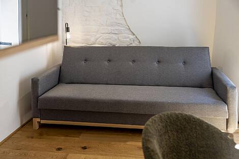 Здание с террасой на площади Тартини: 12