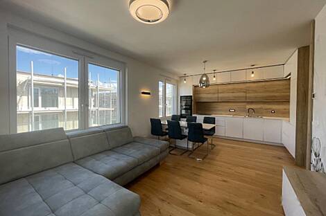 Трёхкомнатная квартира на улице Юрчковой: 3