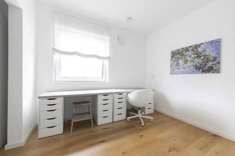 Дом с несколькими комнатами в Залоге: 4