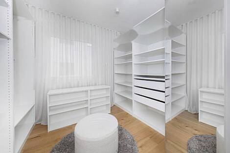 Дом с несколькими комнатами в Залоге: 7