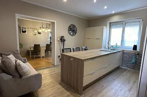 Дом, Вич, Любляна.: 5