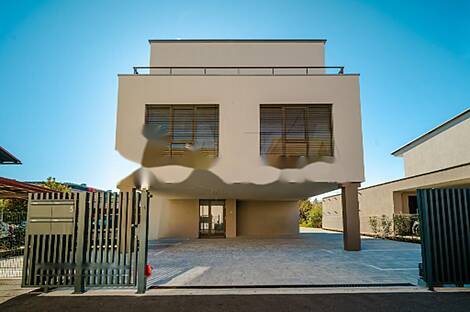 Любляна, Бежиград, дом.: 19