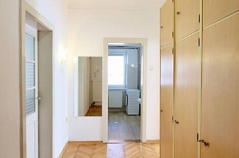 Квартира с тремя комнатами в районе Бежиград: 1