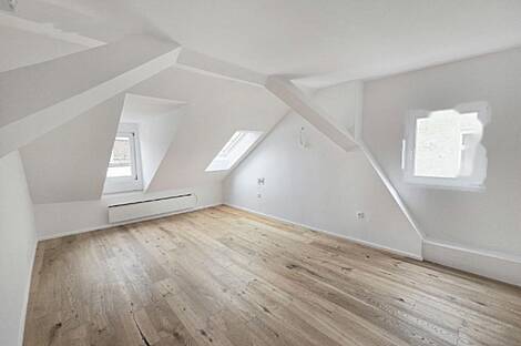 Двухкомнатная квартира в центре: 3