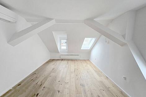 Двухкомнатная квартира в центре: 4