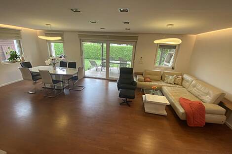 Любляна, дом в Чрнуче.: 1